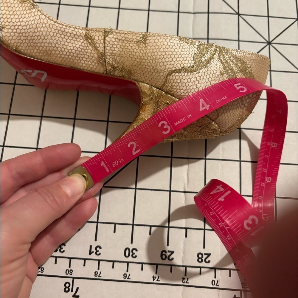Christian Louboutin Gold Moon Bow Peep Toe Heel - Picture 9 of 10
